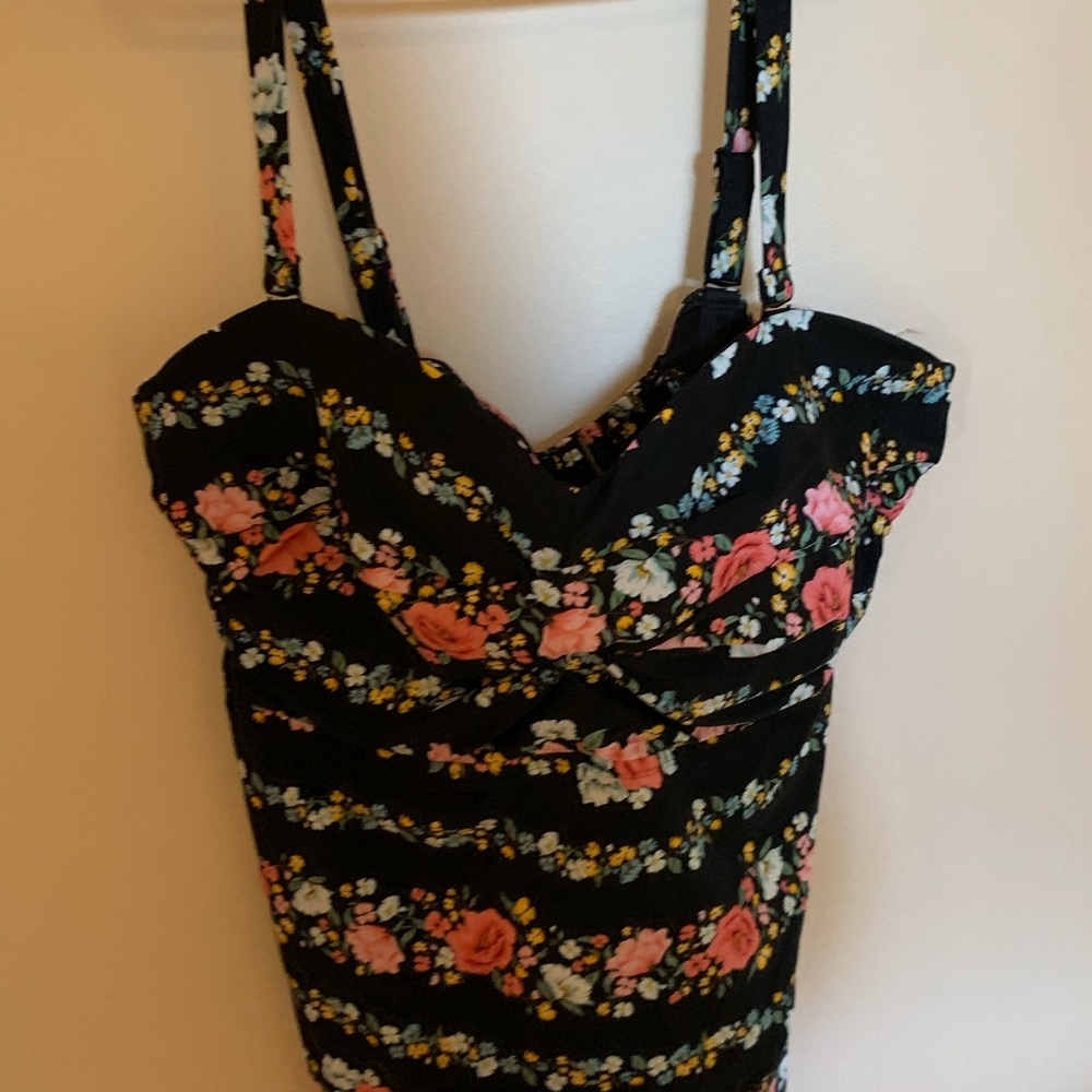 BNWT Floral Bathing Suit Top